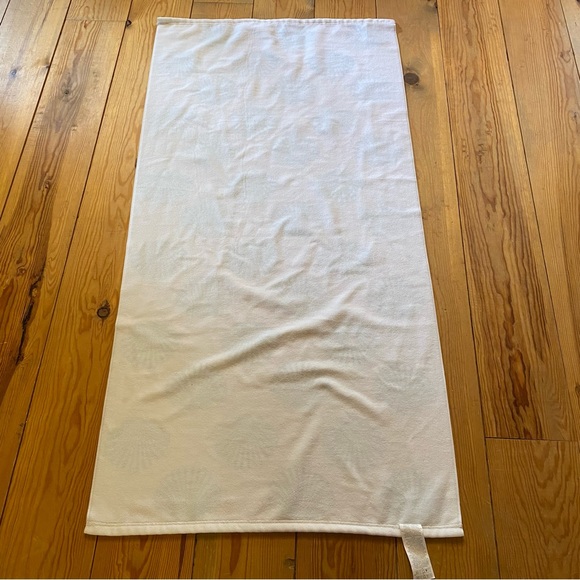 Beach Towels, Set of Three - Picture 5 of 9